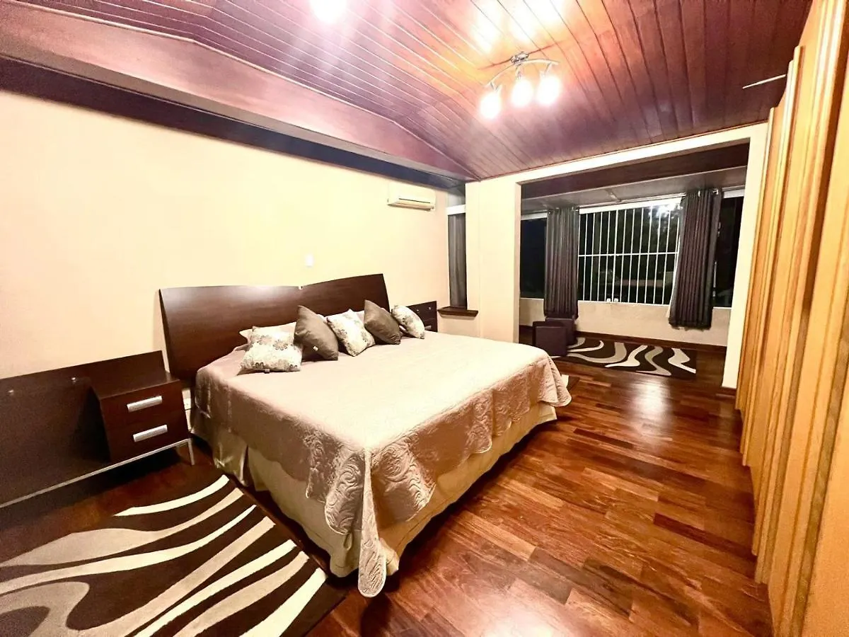 Pousada Atalaia Village Campos do Jordao Oda ve Kahvaltı